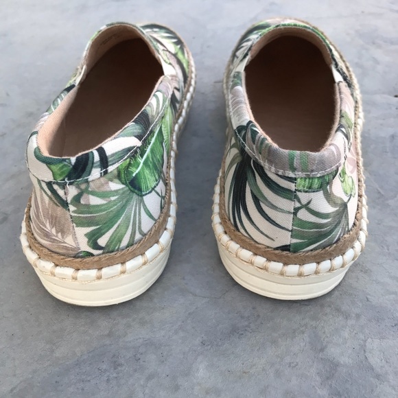 LAST 1🌴tropical leaf sneakers slip on green white - Picture 4 of 5